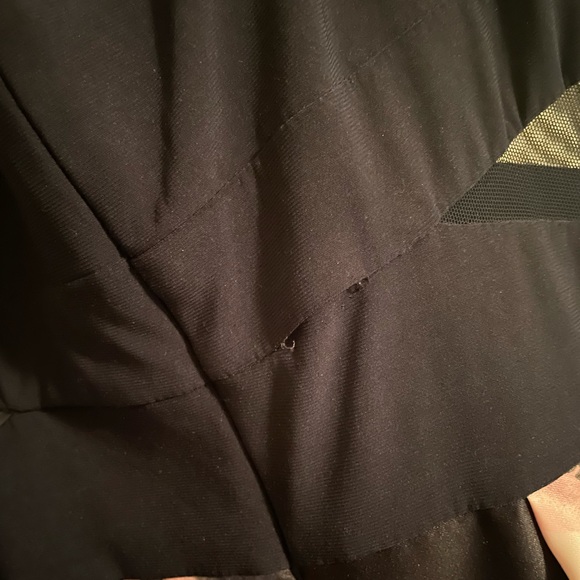 Xscape Off the shoulder long dress - Picture 8 of 8